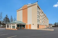 Finger Lakes Inn & Suites Hotels in Hammondsport
