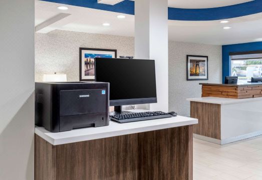 컴포트 인 & 스위트 타이거드 니어 워싱턴 스퀘어