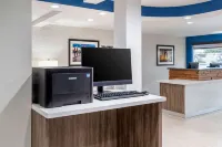 Comfort Inn & Suites Tigard Near Washington Square Hotels in Tigard