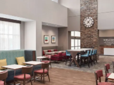 Hampton Inn & Suites by Hilton Kelowna Airport BC Hotels in Kelowna