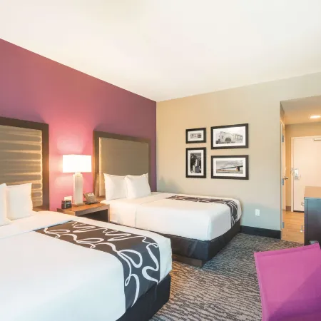 La Quinta Inn & Suites by Wyndham Memphis Downtown
