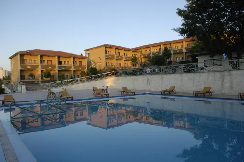 Monark Hotel Cappadocia - Rooftop Pools