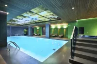 Divan Adana - Pools