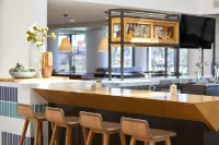 Westdrift Manhattan Beach, Autograph Collection - bar