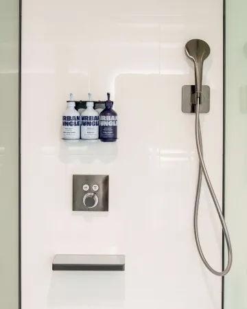 Yotel Glasgow Отели рядом с достопримечательностью «Trades Hall of Glasgow»