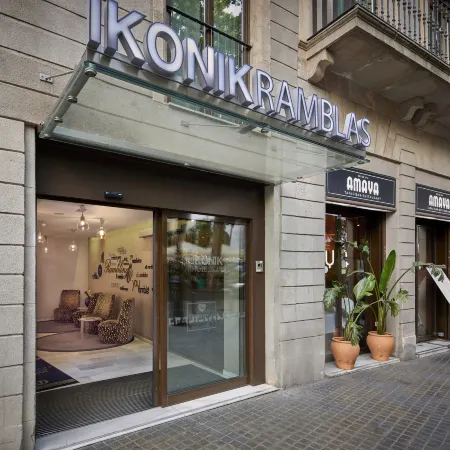 Ikonik Ramblas Отели рядом с достопримечательностью «Морской музей»