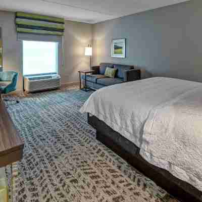 Hampton Inn & Suites Nashville/Goodlettsville Rooms