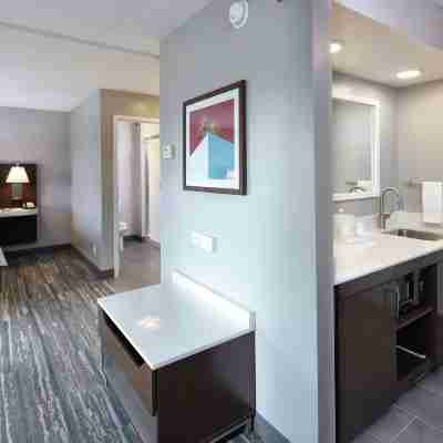 Hampton Inn & Suites Tucson East/Williams Center Rooms