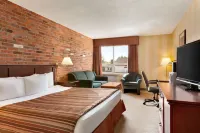Travelodge by Wyndham North Bay - parking