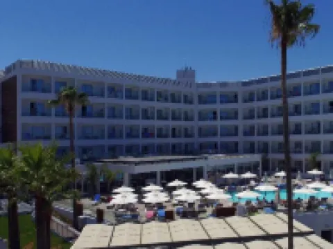 埃弗雷那海灘酒店 布達拉斯酒店