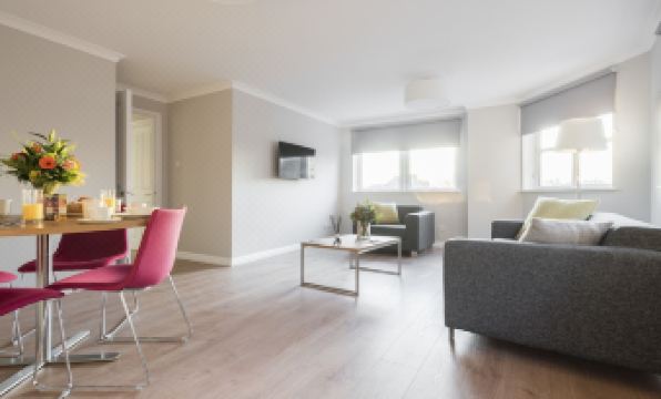 7. 프리미어 스위트..