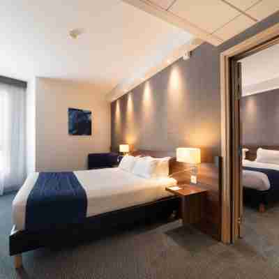 Holiday Inn Express Toulon - Est Rooms