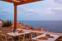 Moni Emvasis Luxury Suites - Boutique