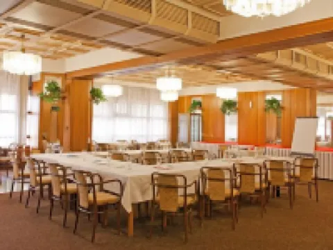 莫庫爾酒店 - 捷克賈布朗尼城 尼斯河畔亞布洛內茨酒店