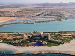 Anantara Desert Islands Resort & Spa