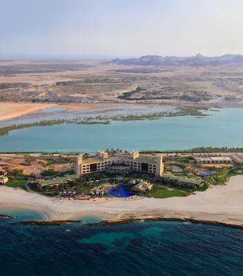 Anantara Desert Islands Resort & Spa