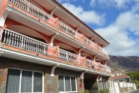 Hotel la Aldea Suites Hotel in zona Bodega Los Berrazales / Finca la Laja