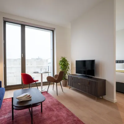 Premier Suites Amsterdam Hotels near Zuideramstel