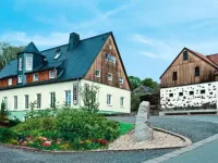 Landhotel Gutshof Hotels near Burg Stein