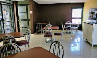 Hotel Laguna Inn - Housity