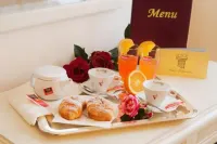 Hotel Mediterraneo - breakfast