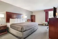 Clarion Inn and Suites Airport - 2 estrellas