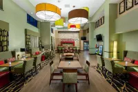Hampton Inn & Suites Williamsport-Faxon Exit