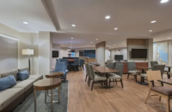 萊克蘭TownePlace套房酒店
