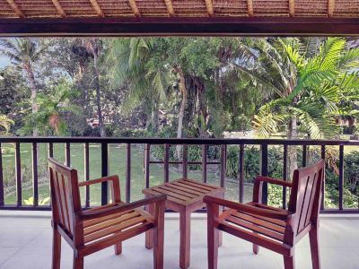 スーペリア キングルーム メルキュール リゾート サヌールの写真