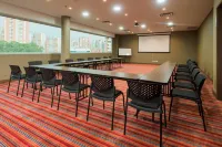 Hampton by Hilton Medellin Hotels in Medellín