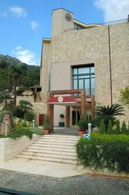 Solofra Palace Hotel & Resort Hotels in Sorbo Serpico