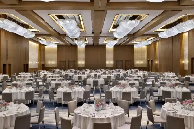 Hilton AbuDhabi Yas Island Hotels near Warner Bros. World™ Yas Island