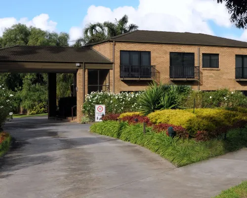Best Western Geelong Motor Inn  Serviced Apartments Hotels in Geelong