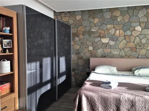 Hotel Awis - Housity