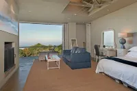 Mosselberg on Grotto Beach