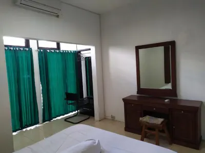 Graha HT Sumantri Mitra RedDoorz Hôtels à : Indihiang