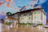 La Quinta Inn & Suites by Wyndham Cleburne Hotel di Johnson County