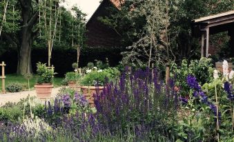 The Grange Bed and Breakfast - Housity