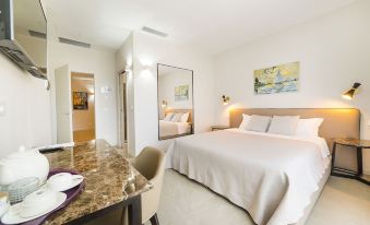 Garda Room