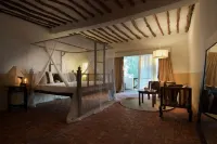Barracuda Inn Resort Hôtels à : Uyombo