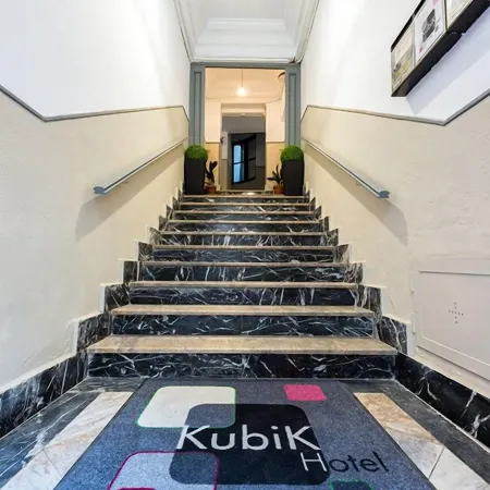 Kubik Hotel