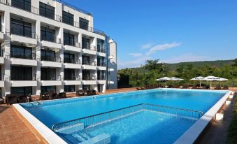 White Rock Castle Suite Hotel & Spa