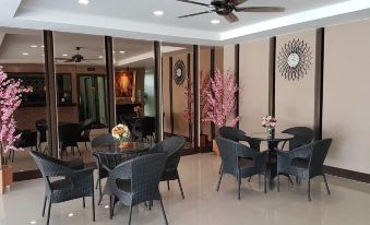 Thana Residence