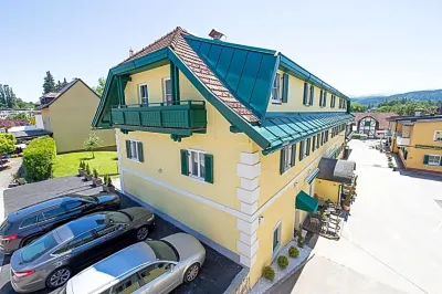 호텔 그레틀 Gemeinde Krumpendorf am Worther See 호텔