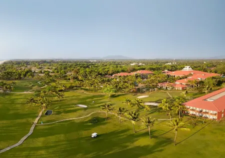 Caravela Beach Resort