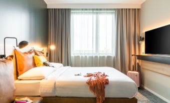 2. Moxy Ber..