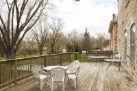 Cheltenham Suites Hotels in Erin