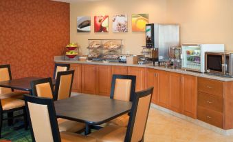 Country Inn & Suites by Radisson, Fayetteville I-95, NC