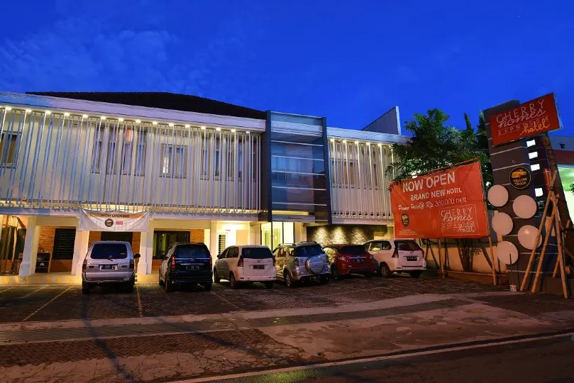 Cherry Homes Express Hotel