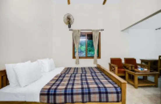 Old Magazine House - Jungle Lodges